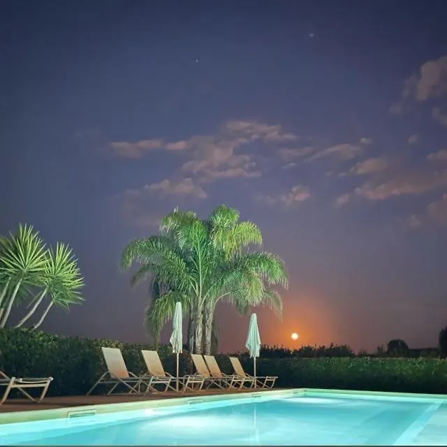 נוטו Villa Landolina בית חווה